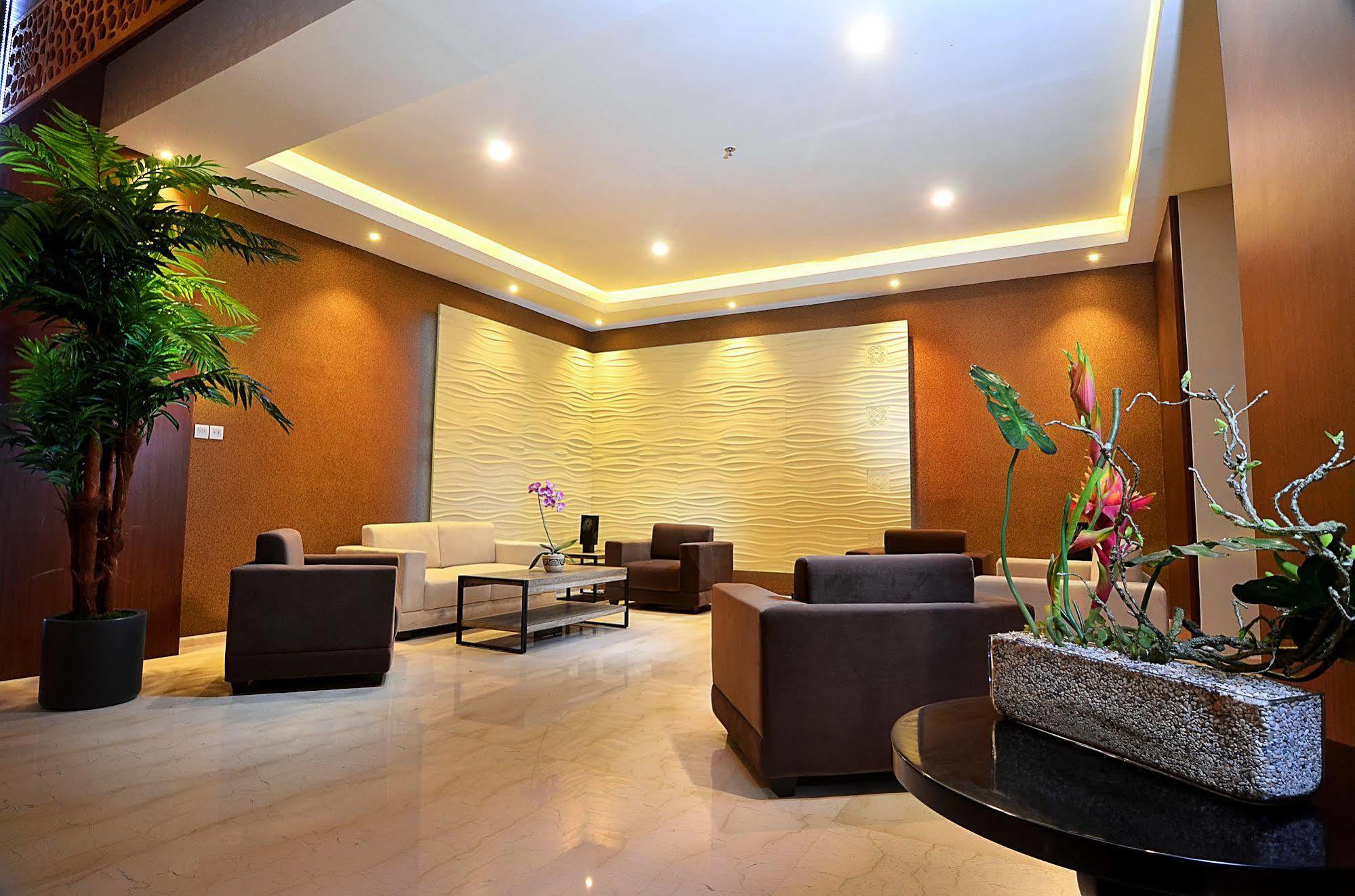 Ascent Premiere Hotel And Convention Malang Zewnętrze zdjęcie