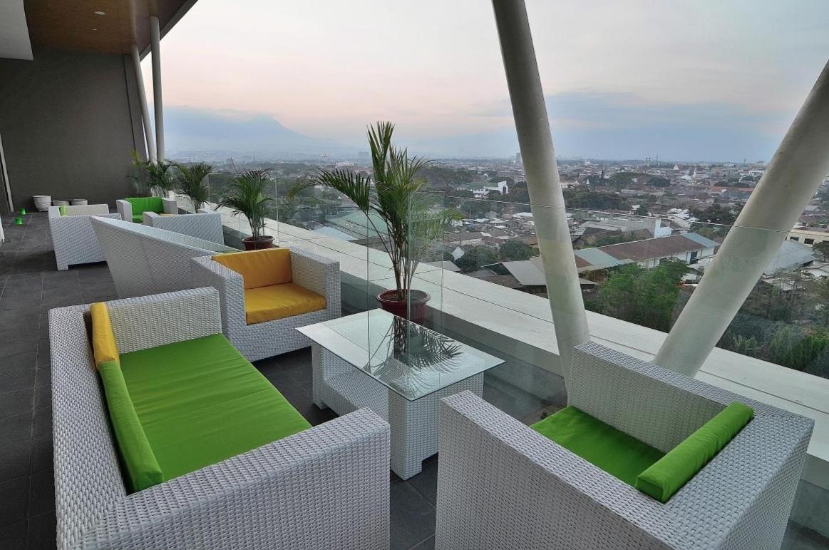 Ascent Premiere Hotel And Convention Malang Zewnętrze zdjęcie
